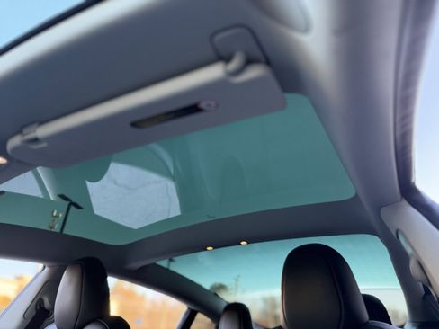 Used 2023 Tesla Model 3 Standard Range image 48