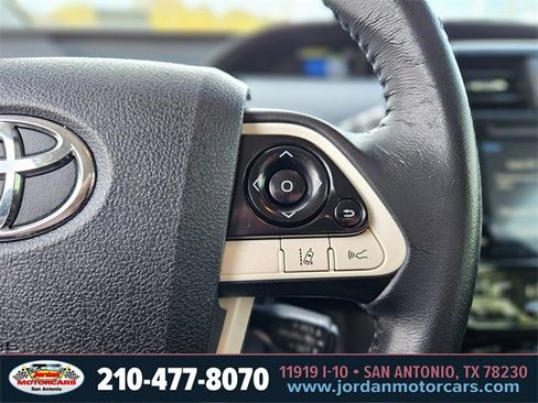 Used 2018 Toyota Prius Three image 28