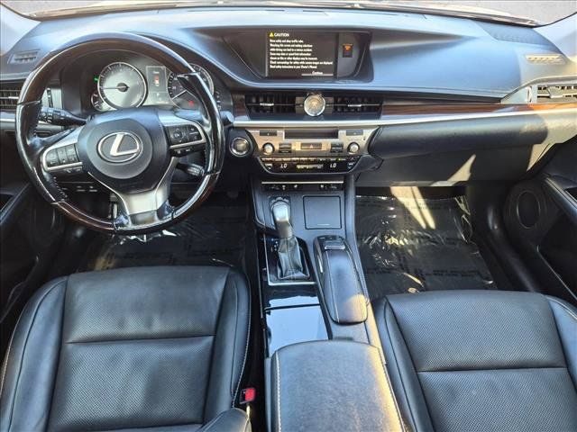 Used 2017 Lexus ES 350 w/ Navigation System Package FWD image 17