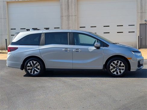 New 2026 Honda Odyssey EX-L image 5