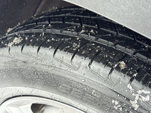 Certified 2024 GMC Terrain SLT image 10