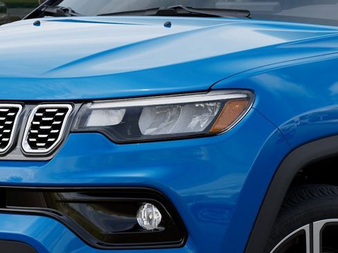 New 2025 Jeep Compass Limited image 10