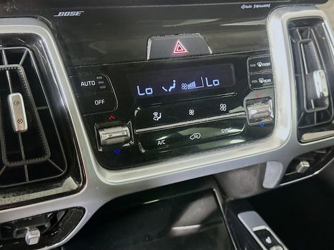 Used 2022 Kia Sorento SX Prestige AWD/4WD image 24