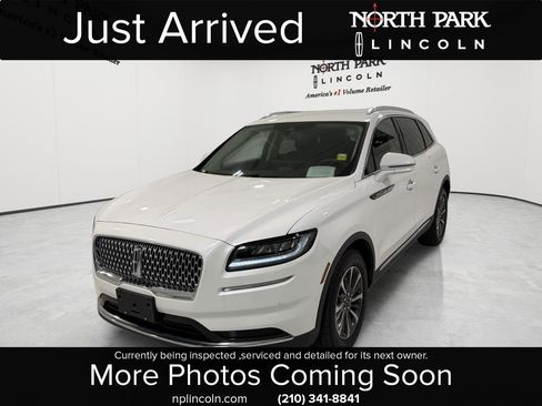 Used 2022 Lincoln Nautilus FWD w/ Premium Package image 1
