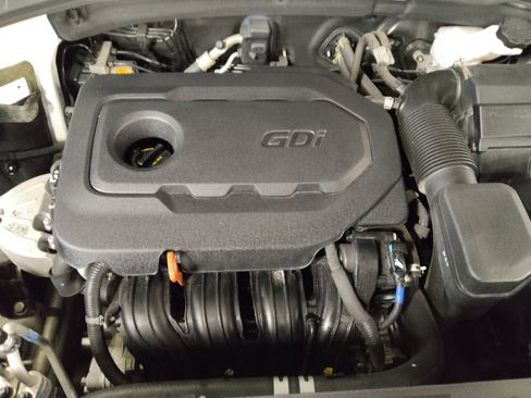 Used 2019 Hyundai Santa Fe SEL FWD image 30