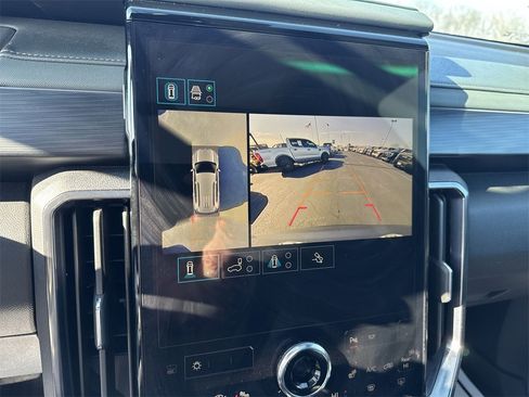 Used 2025 GMC Acadia AT4 image 17