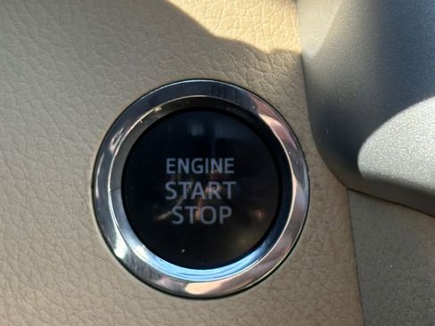 Used 2015 Toyota Highlander XLE AWD/4WD image 7