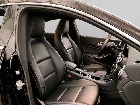 Used 2017 Mercedes-Benz CLA 250 4MATIC image 7