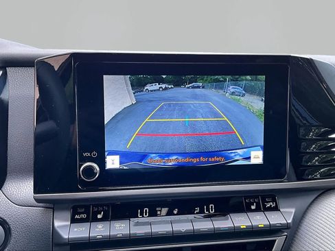 Certified 2025 Toyota Camry SE w/ Convenience Package FWD image 27