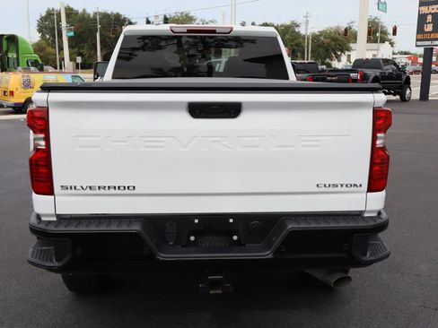 Used 2025 Chevrolet Silverado 2500 Custom w/ Custom Value Package image 6
