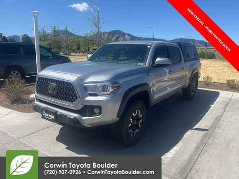 Used 2019 Toyota Tacoma TRD Off-Road w/ TRD Premium Off Road Package AWD/4WD image 3