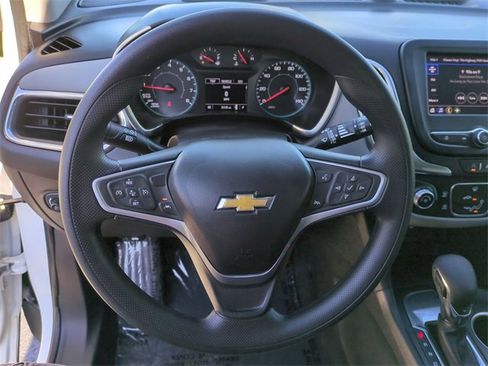 Used 2022 Chevrolet Equinox LS image 13