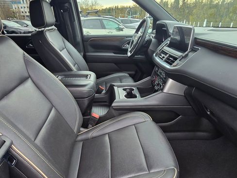 Used 2024 Chevrolet Tahoe Premier AWD/4WD image 10