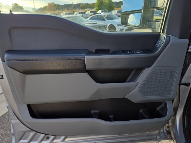 Used 2023 Ford F350 4x4 Crew Cab Super Duty image 18