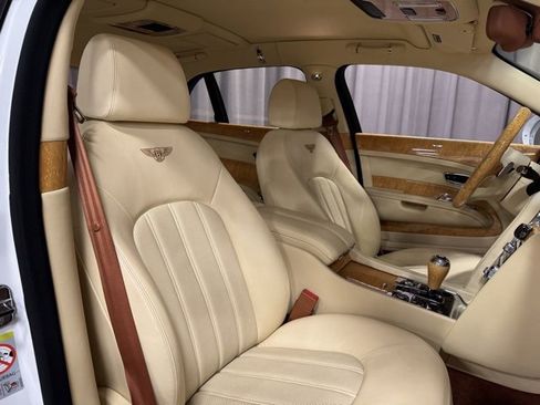 Used 2012 Bentley Mulsanne image 10
