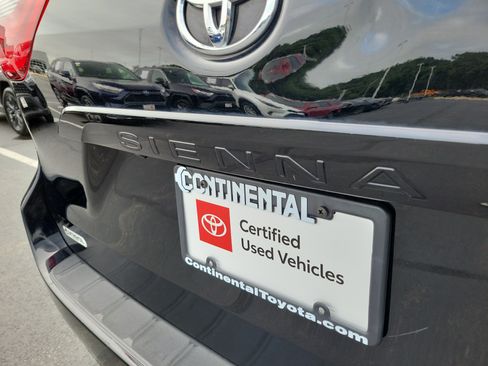 Certified 2020 Toyota Sienna XLE FWD image 8