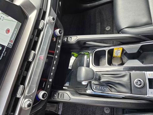 Used 2025 Kia Telluride S FWD image 37