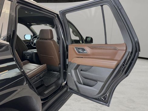 Used 2024 Chevrolet Tahoe High Country AWD/4WD image 25