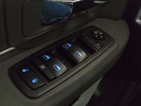 Used 2019 RAM 1500 Classic SLT AWD/4WD image 27