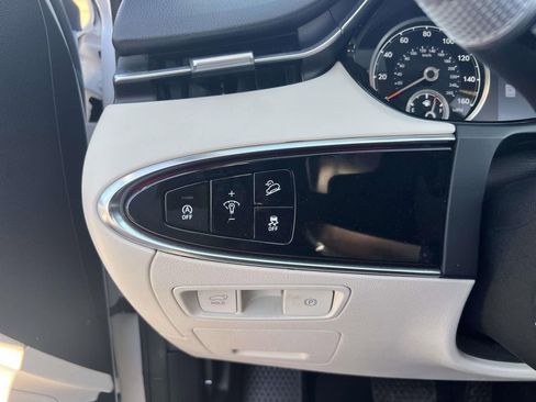 Used 2023 Genesis GV70 2.5T w/ Advanced Package image 21