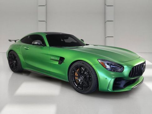 Used 2018 Mercedes-Benz AMG GT R image 2