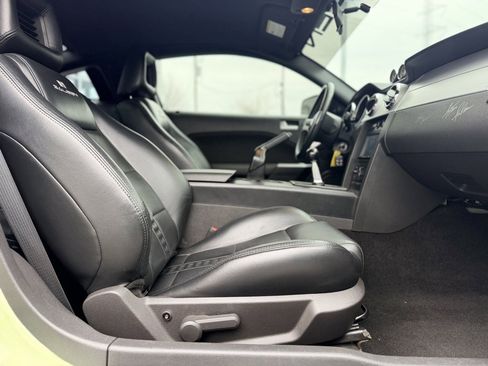 Used 2005 Ford Mustang GT image 14