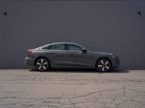 Used 2025 Audi A5 2.0T Premium Plus w/ Premium Plus image 8