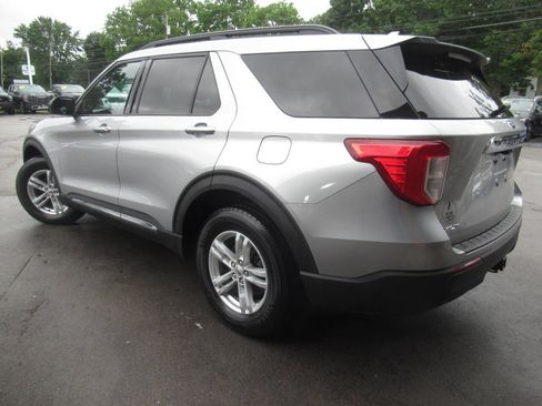 Used 2020 Ford Explorer XLT w/ Comfort Package AWD/4WD image 14