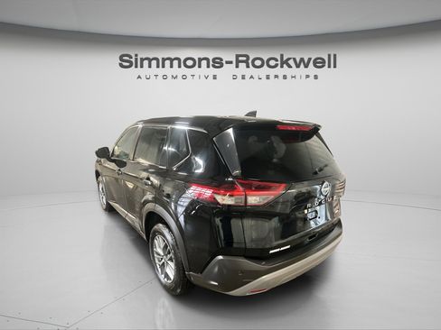 Used 2023 Nissan Rogue S AWD/4WD image 5