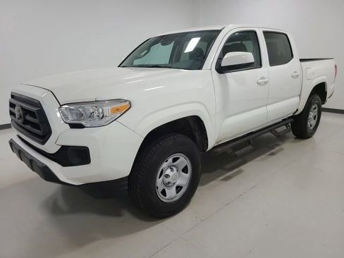 Used 2022 Toyota Tacoma SR AWD/4WD image 8