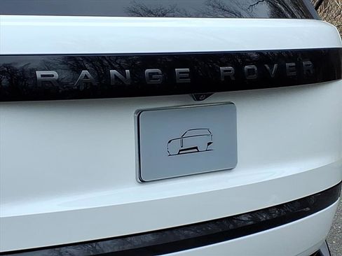 New 2026 Land Rover Range Rover SE image 19