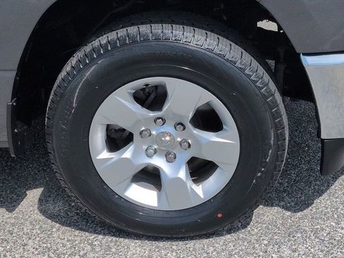 Used 2022 RAM 1500 Big Horn AWD/4WD image 11