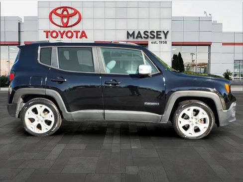 Used 2018 Jeep Renegade Limited w/ UConnect 8.4 Nav Group image 2