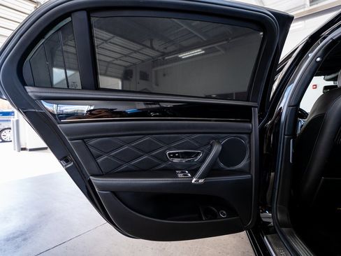 Used 2015 Bentley Flying Spur V8 image 49