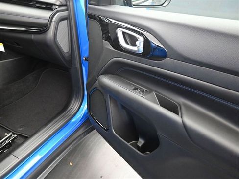 New 2026 Jeep Compass Latitude image 24