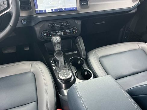 Used 2024 Ford Bronco Outer Banks w/ Sasquatch Package AWD/4WD image 18