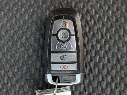 Certified 2023 Ford Escape ST-Line AWD/4WD image 28