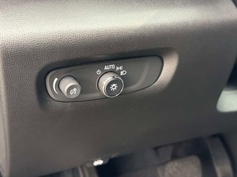 Used 2023 Chevrolet Traverse LT w/ Midnight/Sport Edition image 26