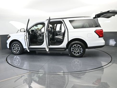 Used 2024 Ford Expedition Max XLT image 82