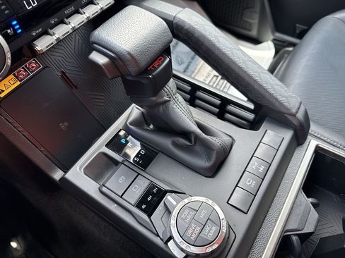 Certified 2025 Toyota 4Runner TRD Off-Road Premium AWD/4WD image 21