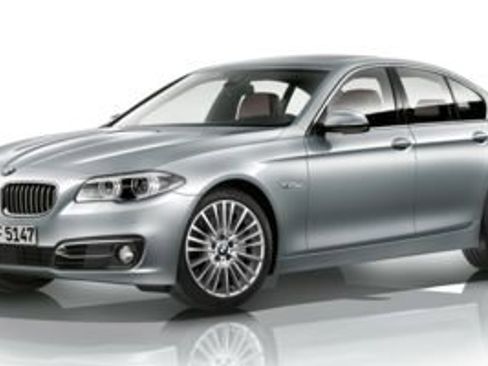 Used 2016 BMW 550i xDrive Sedan AWD/4WD image 1