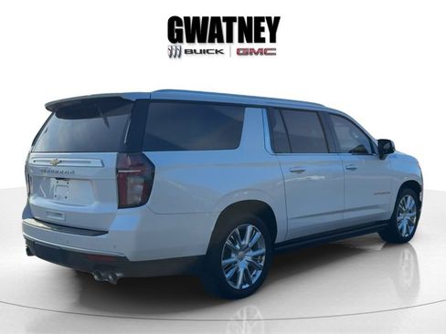 Used 2021 Chevrolet Suburban High Country image 6
