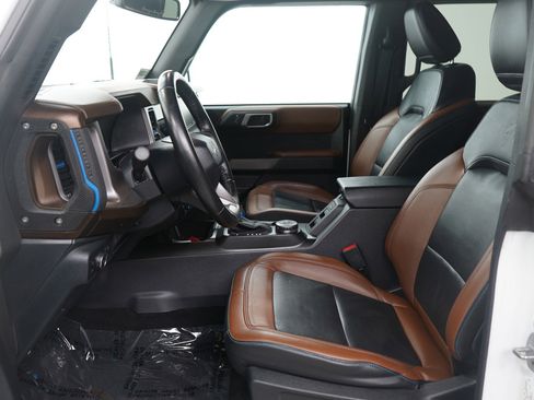 Used 2022 Ford Bronco Outer Banks image 16