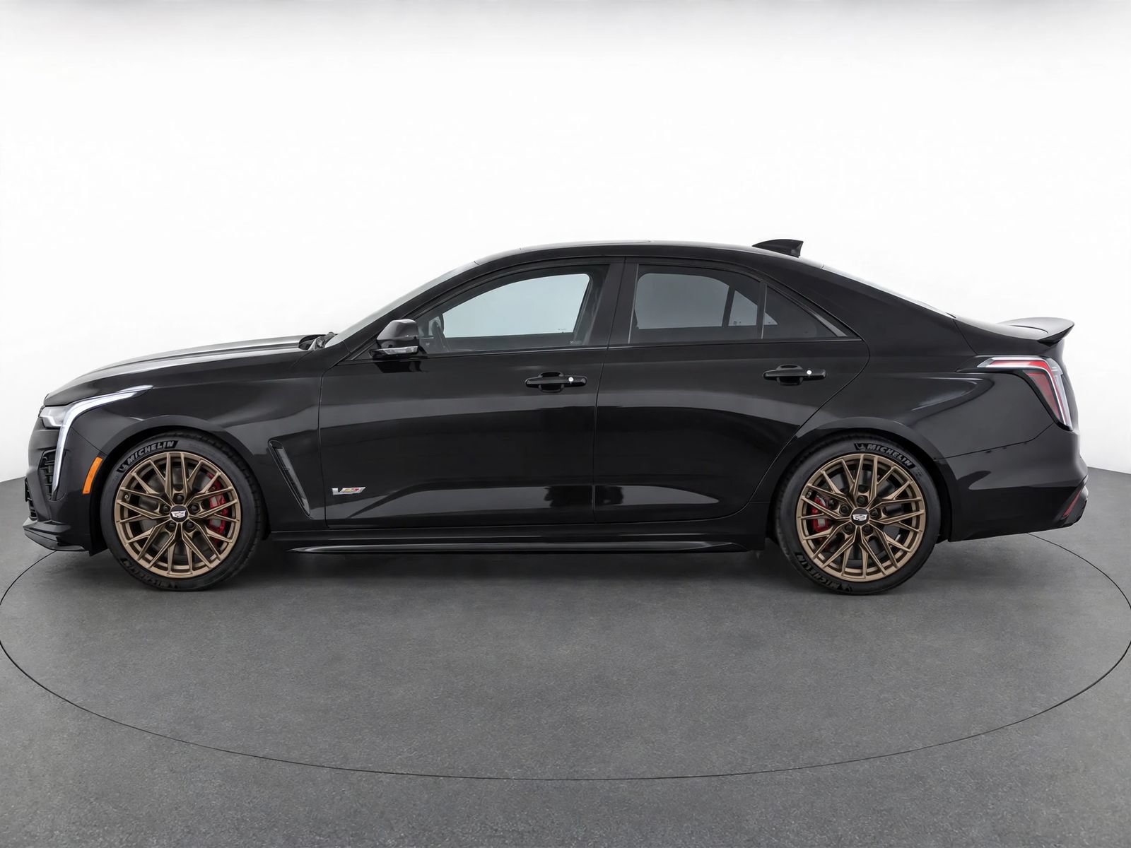Used 2022 Cadillac CT4 V Blackwing RWD image 4