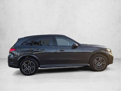 Used 2026 Mercedes-Benz GLC 300 4MATIC image 4