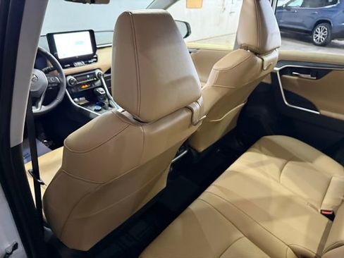 Used 2025 Toyota RAV4 Limited w/ Advanced Technology Package image 30