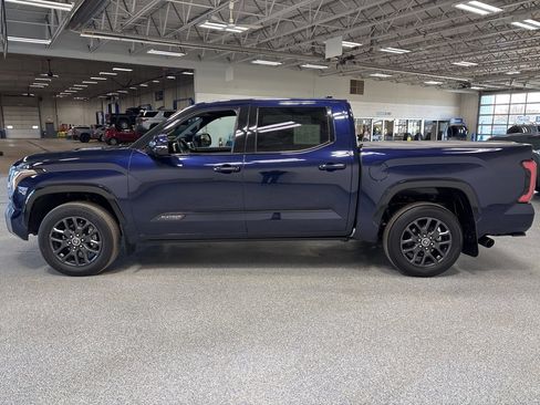 Used 2022 Toyota Tundra Platinum image 4