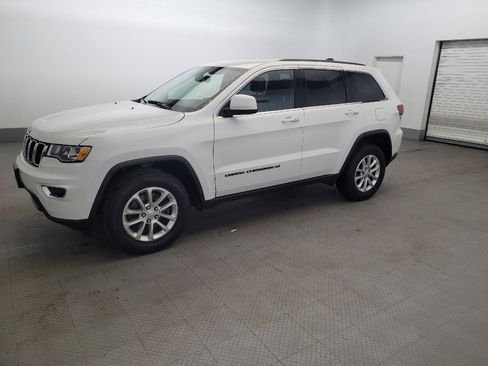 Used 2022 Jeep Grand Cherokee Laredo E AWD/4WD image 2