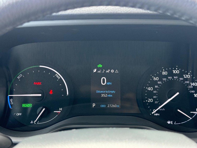 Used 2024 Toyota Sienna XLE FWD image 23