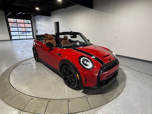 Used 2023 MINI Cooper S w/ Signature Upholstery Package image 20